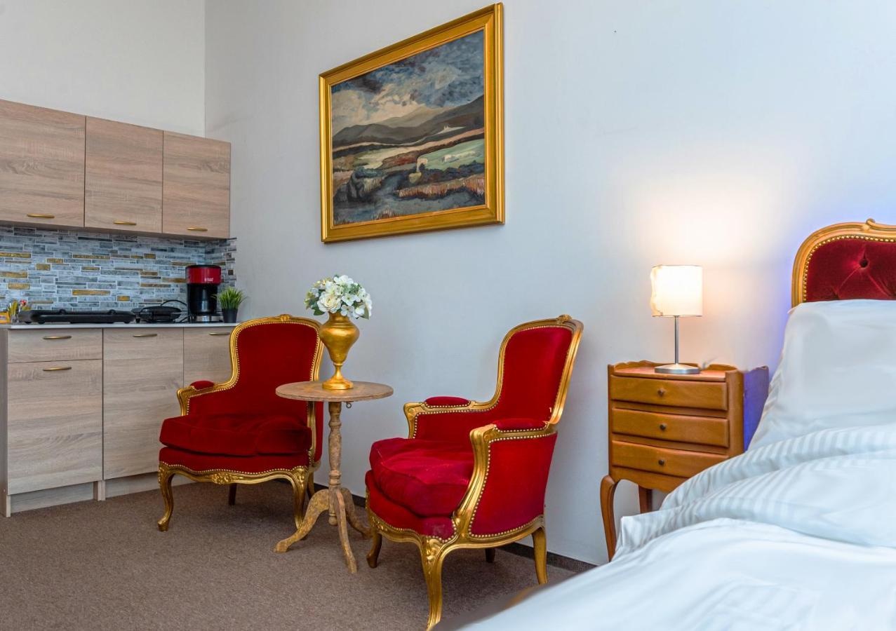 Bank Invest Apartmens - Old Town Lägenhet Prag Exteriör bild