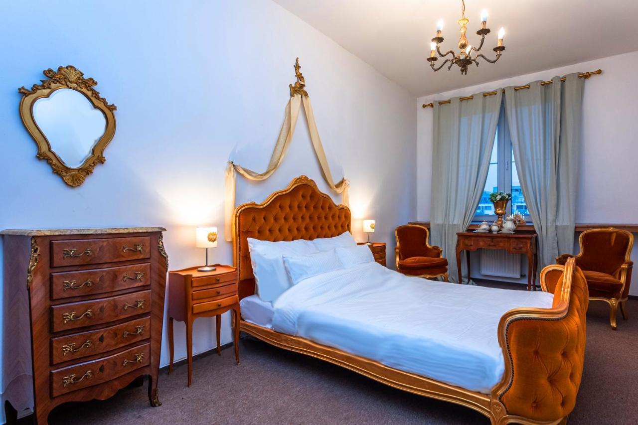 Bank Invest Apartmens - Old Town Lägenhet Prag Exteriör bild