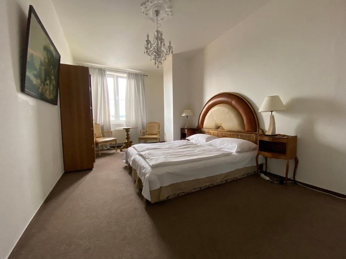 Bank Invest Apartmens - Old Town Lägenhet Prag Exteriör bild