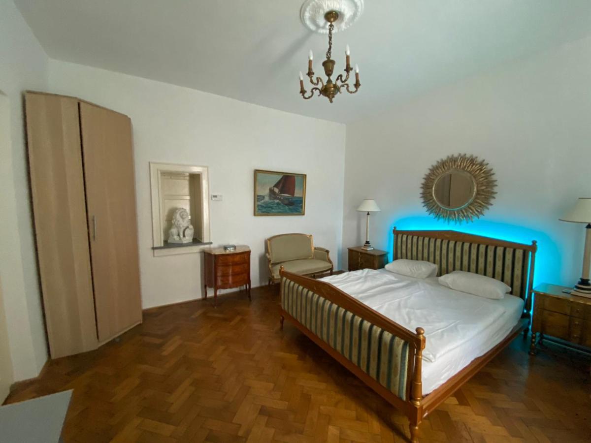 Bank Invest Apartmens - Old Town Lägenhet Prag Exteriör bild