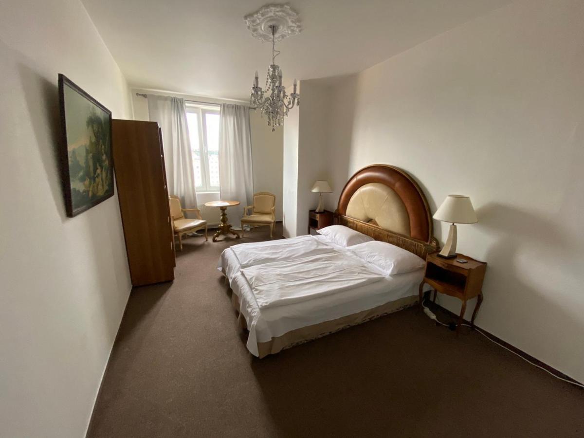 Bank Invest Apartmens - Old Town Lägenhet Prag Exteriör bild